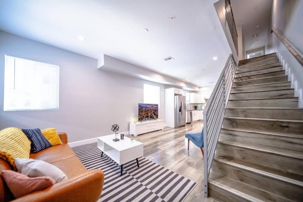 4bd Townhome Sleeps 10 Near Usc/dtla/expo Apartment